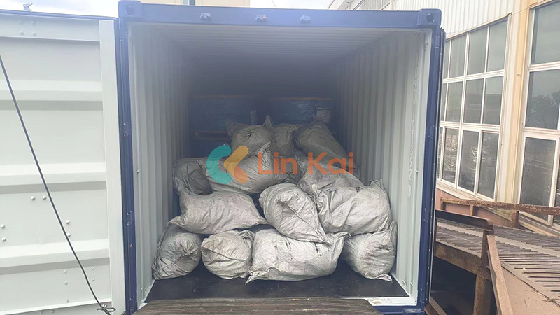 Sârmă de oțel anti-răsucire încărcată în container, gata pentru Indonezia